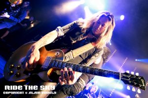 thedeaddaisies-paris-08_12_16-rts02